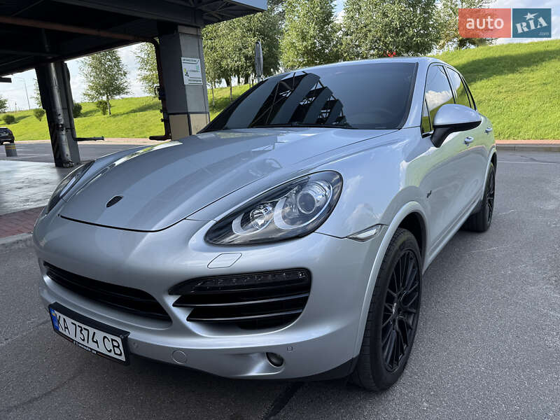 Внедорожник / Кроссовер Porsche Cayenne 2013 в 