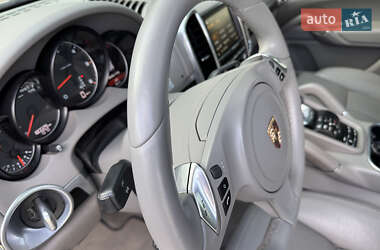 Внедорожник / Кроссовер Porsche Cayenne 2013 в 