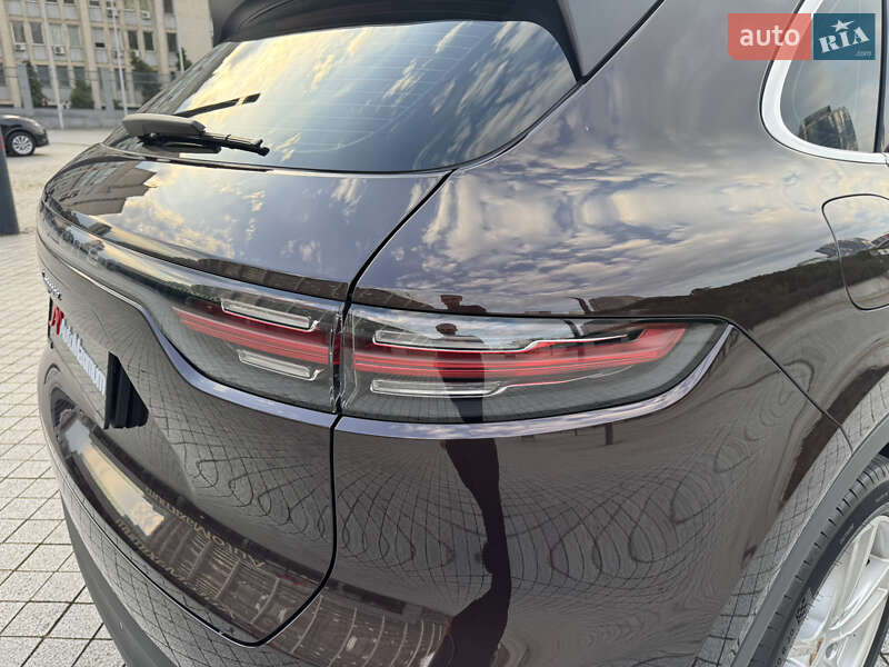 Внедорожник / Кроссовер Porsche Cayenne 2018 в Киеве