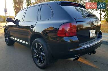 Внедорожник / Кроссовер Porsche Cayenne 2004 в 