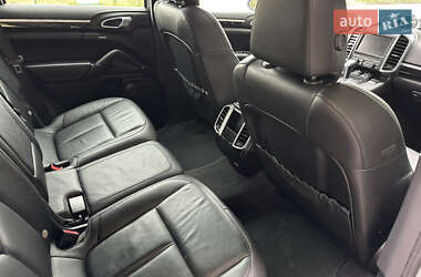 Внедорожник / Кроссовер Porsche Cayenne 2013 в 