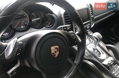 Внедорожник / Кроссовер Porsche Cayenne 2012 в 