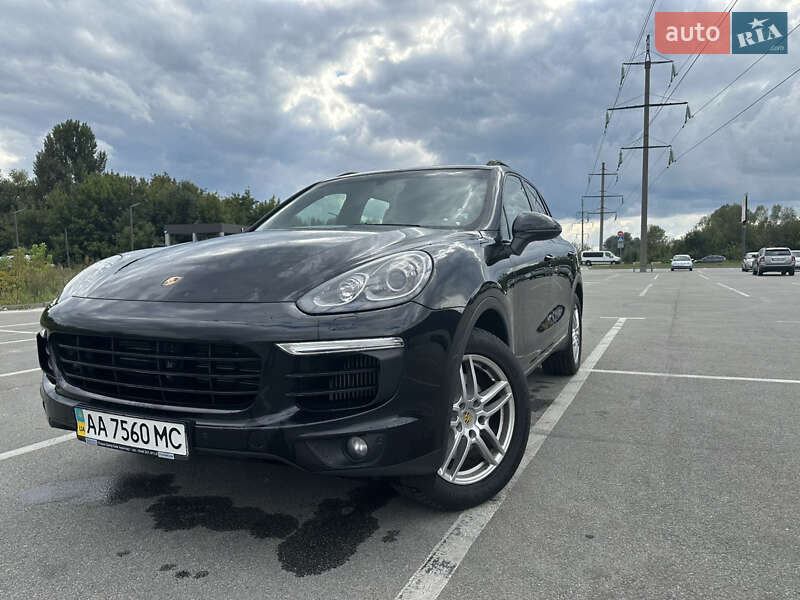 Позашляховик / Кросовер Porsche Cayenne 2015 в 