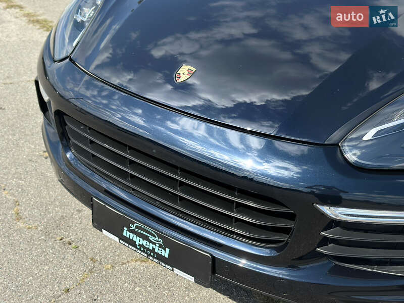 Внедорожник / Кроссовер Porsche Cayenne 2016 в Харькове