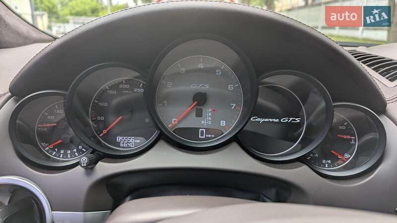 Позашляховик / Кросовер Porsche Cayenne 2012 в Києві