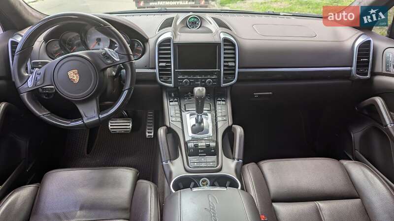 Позашляховик / Кросовер Porsche Cayenne 2012 в Києві
