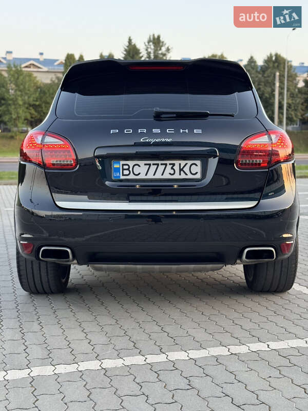 Позашляховик / Кросовер Porsche Cayenne 2011 в Львові