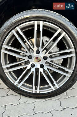 Внедорожник / Кроссовер Porsche Cayenne 2011 в 