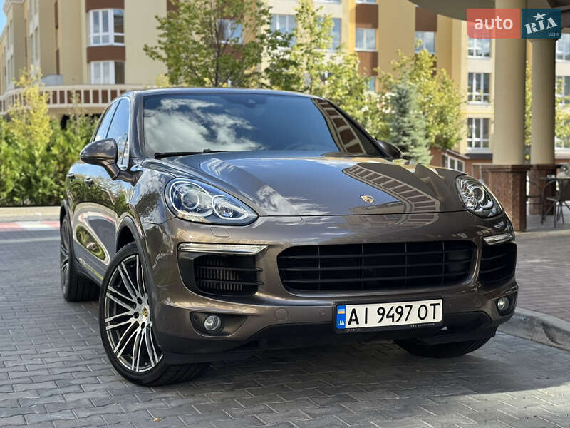 Позашляховик / Кросовер Porsche Cayenne 2015 в Києві