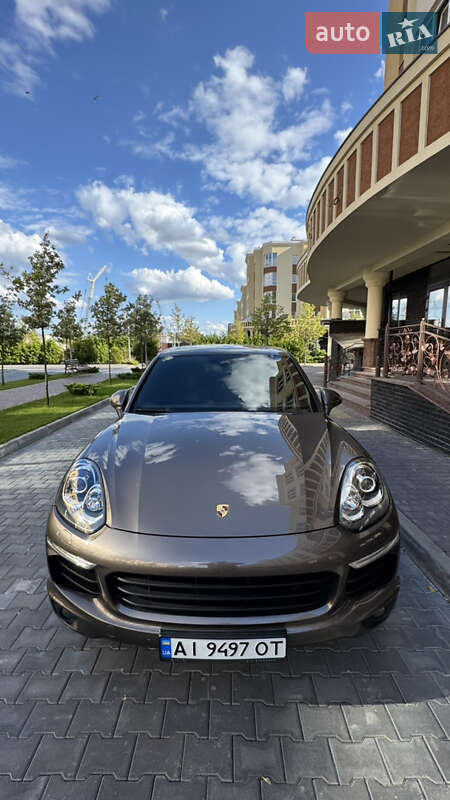 Позашляховик / Кросовер Porsche Cayenne 2015 в Києві