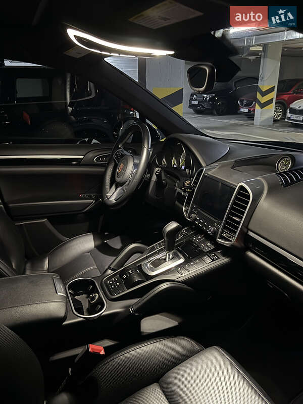 Позашляховик / Кросовер Porsche Cayenne 2017 в Києві фото 23 Позашляховик / Кросовер Porsche Cayenne 2017 в Києві