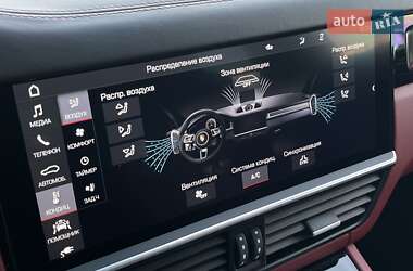 Внедорожник / Кроссовер Porsche Cayenne 2019 в 