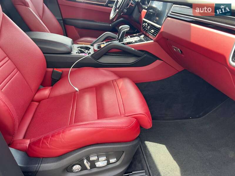 Позашляховик / Кросовер Porsche Cayenne 2019 в Полтаві