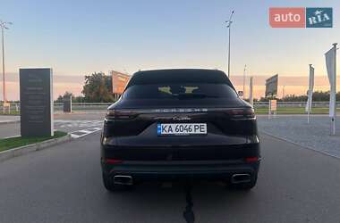 Внедорожник / Кроссовер Porsche Cayenne 2018 в 