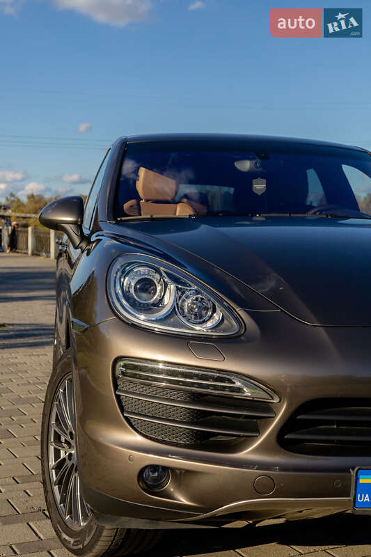 Внедорожник / Кроссовер Porsche Cayenne 2012 в Днепре