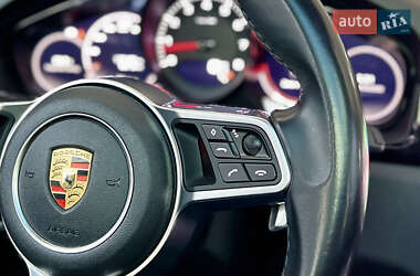 Внедорожник / Кроссовер Porsche Cayenne 2018 в 