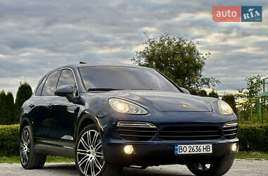 Внедорожник / Кроссовер Porsche Cayenne 2011 в Тернополе