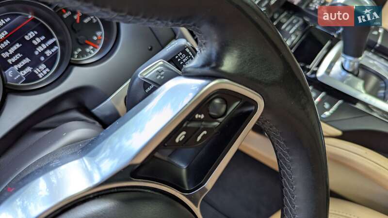 Внедорожник / Кроссовер Porsche Cayenne 2015 в Киеве