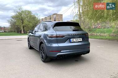 Внедорожник / Кроссовер Porsche Cayenne 2019 в 