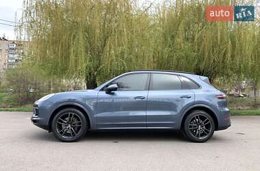 Внедорожник / Кроссовер Porsche Cayenne 2019 в 