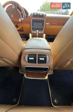Внедорожник / Кроссовер Porsche Cayenne 2005 в 