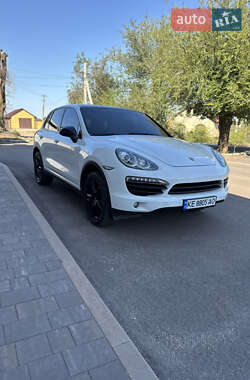 Позашляховик / Кросовер Porsche Cayenne 2013 в 
