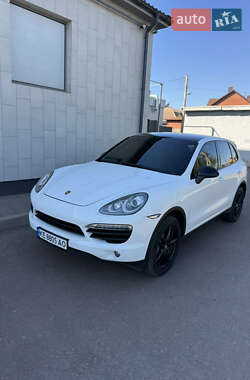 Позашляховик / Кросовер Porsche Cayenne 2013 в 
