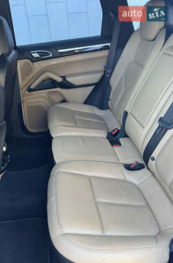 Позашляховик / Кросовер Porsche Cayenne 2013 в 