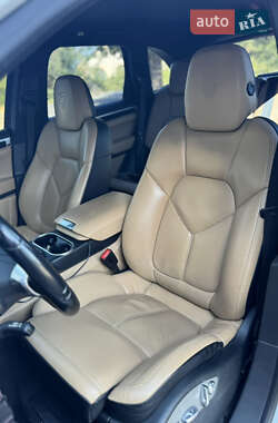 Позашляховик / Кросовер Porsche Cayenne 2013 в 