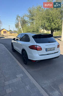 Позашляховик / Кросовер Porsche Cayenne 2013 в 