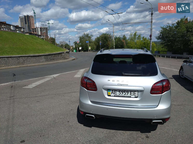 Внедорожник / Кроссовер Porsche Cayenne 2010 в Днепре