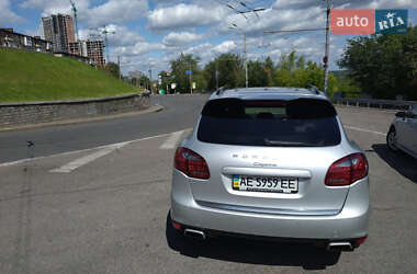 Внедорожник / Кроссовер Porsche Cayenne 2010 в 