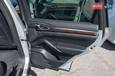 Внедорожник / Кроссовер Porsche Cayenne 2010 в 