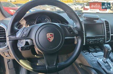 Внедорожник / Кроссовер Porsche Cayenne 2014 в 
