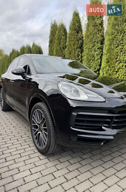 Внедорожник / Кроссовер Porsche Cayenne 2019 в 