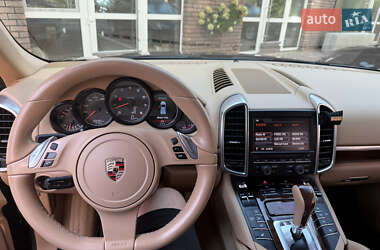 Позашляховик / Кросовер Porsche Cayenne 2011 в 