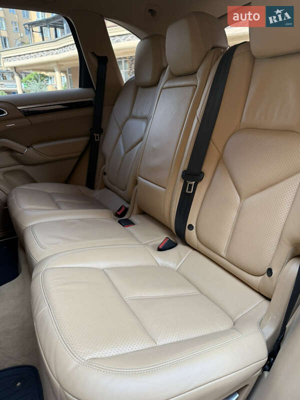 Позашляховик / Кросовер Porsche Cayenne 2011 в Києві фото 15 Позашляховик / Кросовер Porsche Cayenne 2011 в Києві