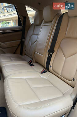 Позашляховик / Кросовер Porsche Cayenne 2011 в 