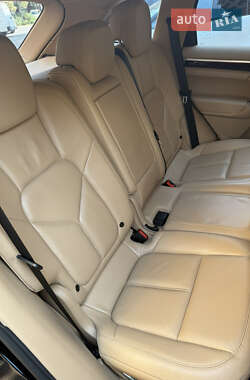 Позашляховик / Кросовер Porsche Cayenne 2011 в 