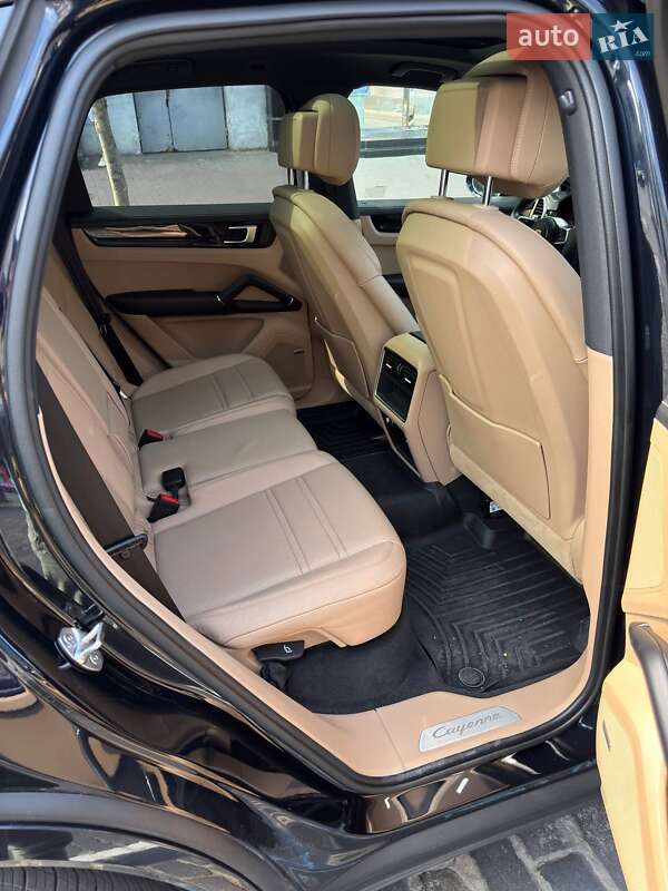 Внедорожник / Кроссовер Porsche Cayenne 2022 в Киеве фото 17 Внедорожник / Кроссовер Porsche Cayenne 2022 в Киеве