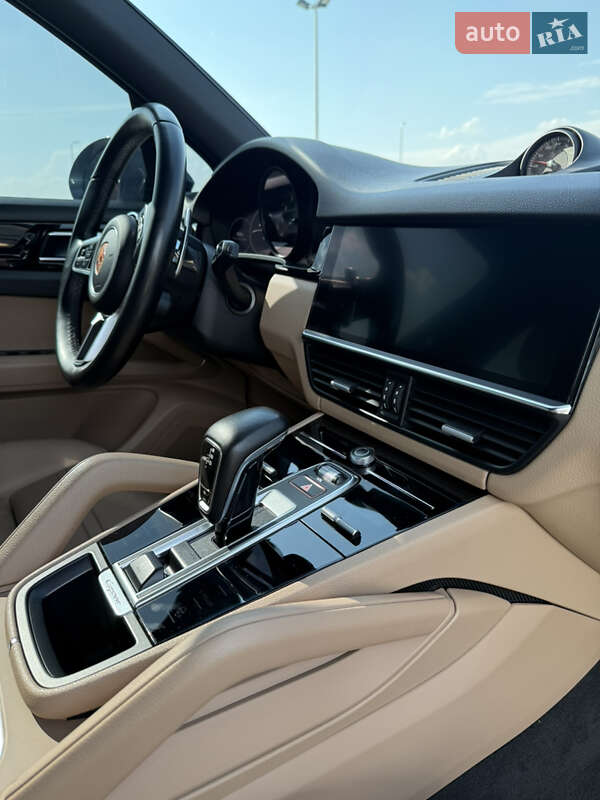 Внедорожник / Кроссовер Porsche Cayenne 2018 в Днепре