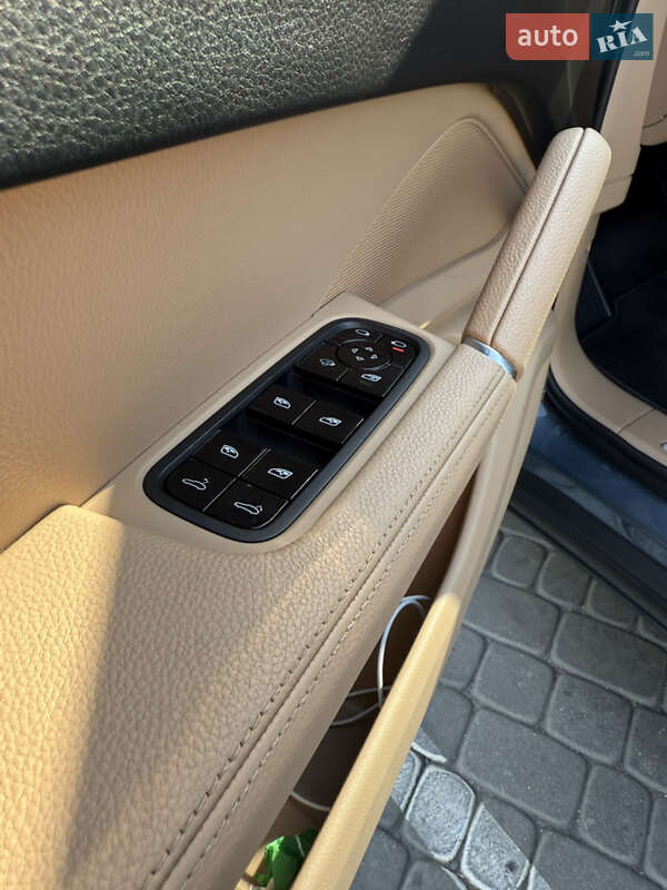 Внедорожник / Кроссовер Porsche Cayenne 2018 в Днепре