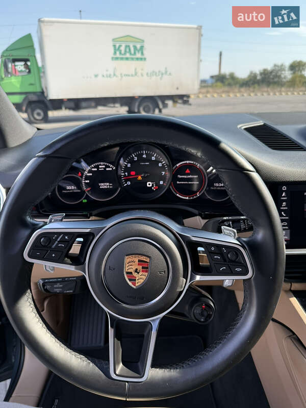 Внедорожник / Кроссовер Porsche Cayenne 2018 в Днепре