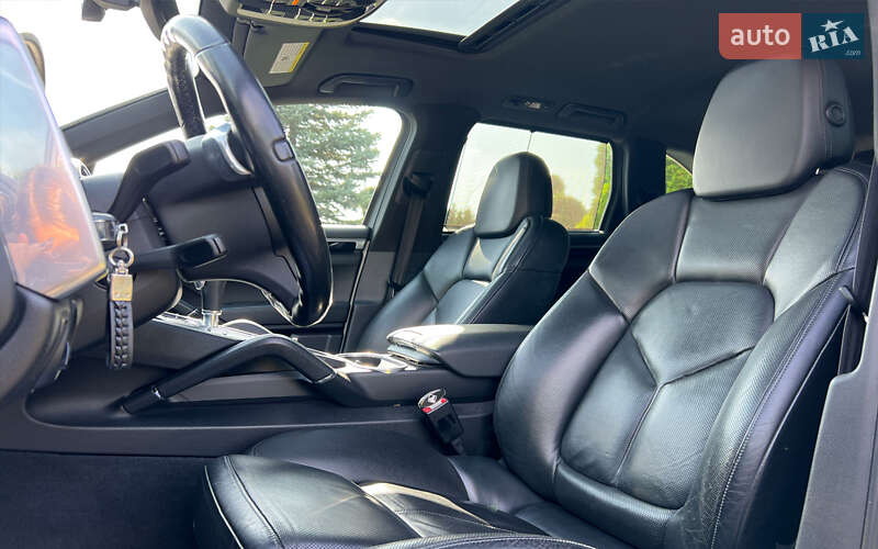 Внедорожник / Кроссовер Porsche Cayenne 2011 в Львове