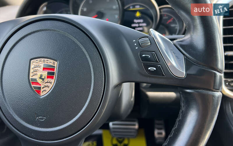 Внедорожник / Кроссовер Porsche Cayenne 2011 в Львове