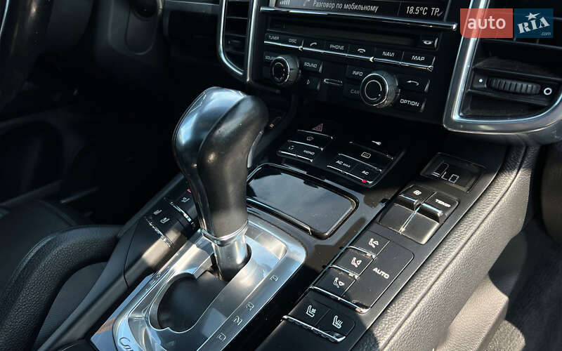 Внедорожник / Кроссовер Porsche Cayenne 2011 в Львове