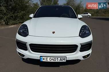 Внедорожник / Кроссовер Porsche Cayenne 2014 в 