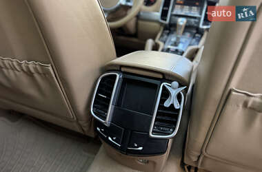 Внедорожник / Кроссовер Porsche Cayenne 2010 в 