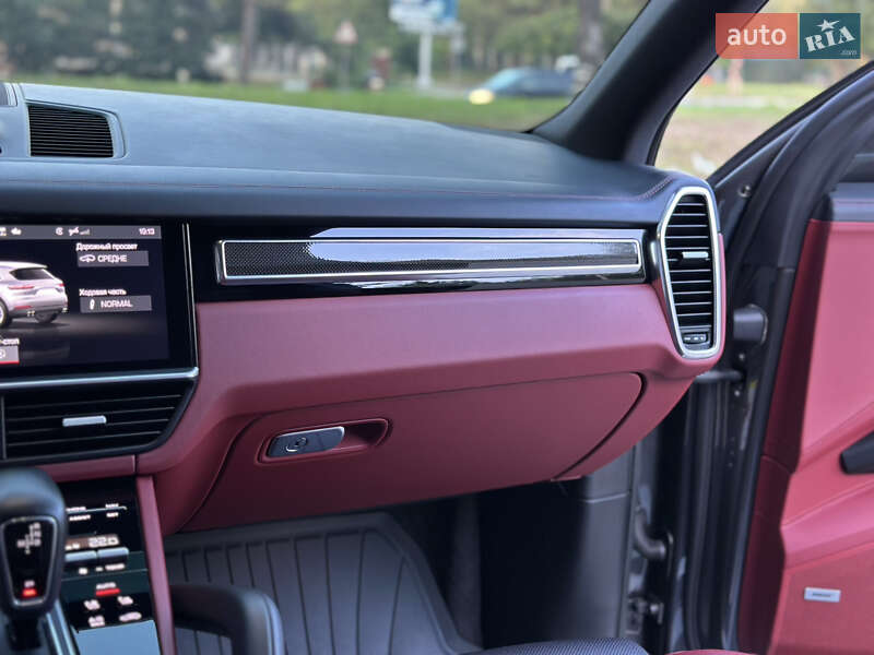 Внедорожник / Кроссовер Porsche Cayenne 2019 в Львове фото 44 Внедорожник / Кроссовер Porsche Cayenne 2019 в Львове