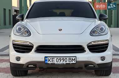 Внедорожник / Кроссовер Porsche Cayenne 2012 в 